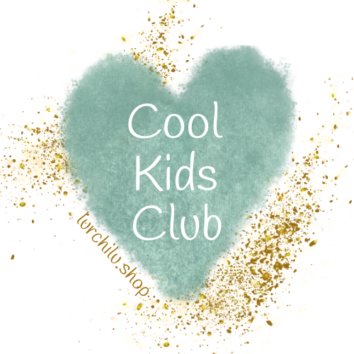 Geschenk für Kinder auf der Hochzeit: Lurchilu Button für Kinder am Kindertisch.